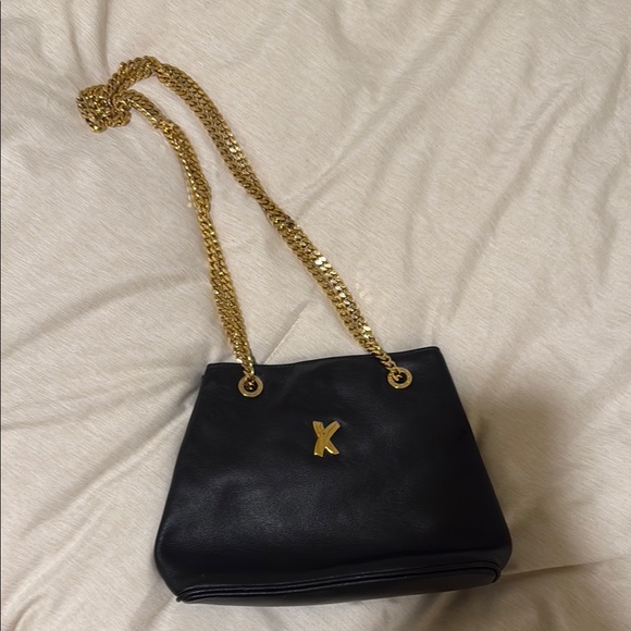 Paloma Picasso Black Leather Shoulder Bag with Gold Chain - Picture 2 of 11